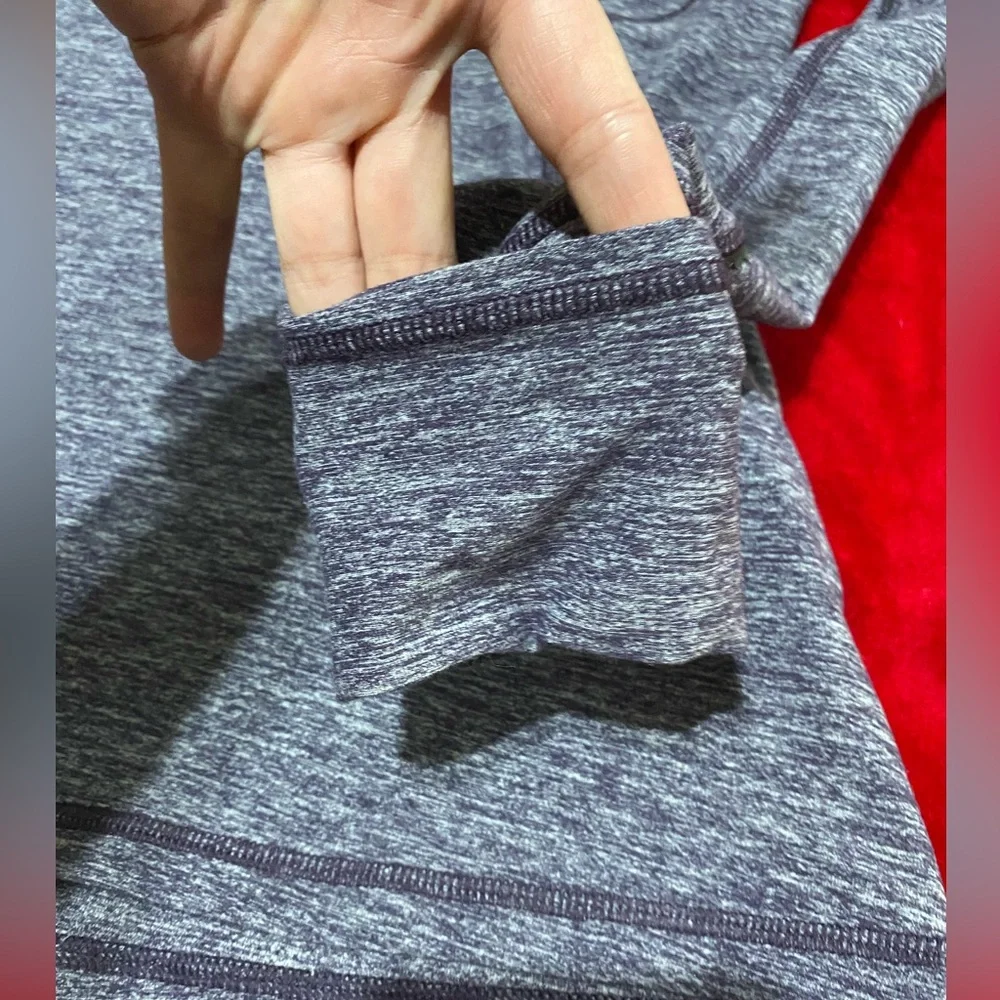 Lululemon SZ 6 quarter zip long sleeved shirt with thumb holes Awesome Condition - Picture 9 of 17
